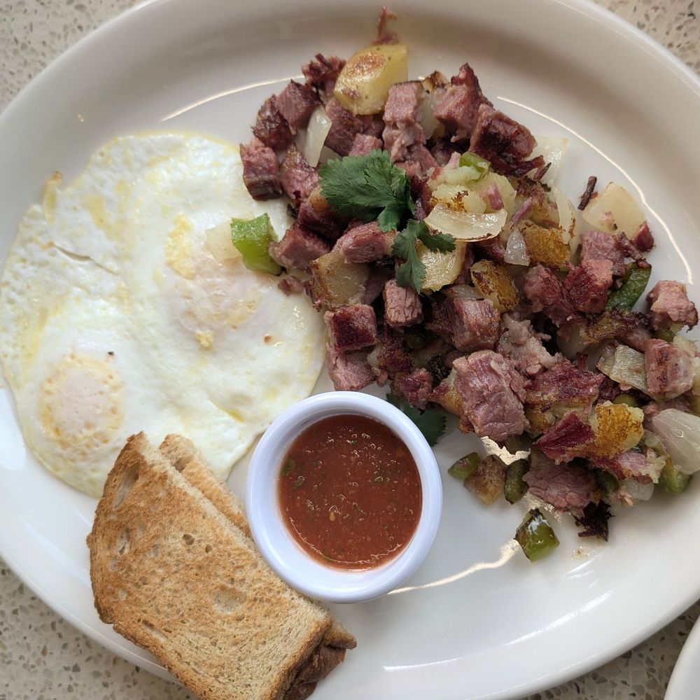 R&R’s Cafe - Corned beef hash, eggs over easy, wheat toast - American Near Me - San Pablo, California R&R’s Cafe - Corned beef hash, eggs over easy, wheat toast - American Near Me - San Pablo, California