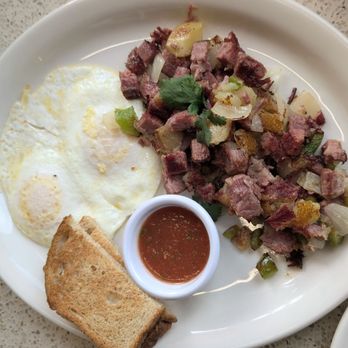R&R’s Cafe - Corned beef hash, eggs over easy, wheat toast - American Near Me - San Pablo, California R&R’s Cafe - Corned beef hash, eggs over easy, wheat toast - American Near Me - San Pablo, California