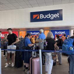 Budget Rent a Car - The line.