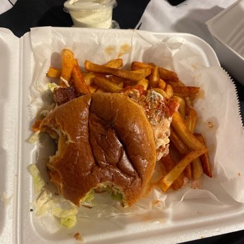 Wild Peckers - Buffalo chicken sandwich 10/10 - Chicken Wings Near Me - Albuquerque, New Mexico Wild Peckers - Buffalo chicken sandwich 10/10 - Chicken Wings Near Me - Albuquerque, New Mexico