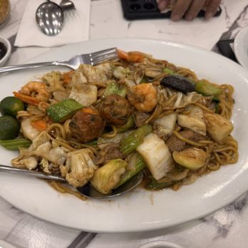 The Aristocrat - Pancit Canton - Bakeries Near Me - Manila, NCR