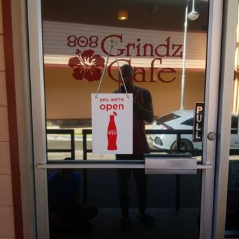 808 Grindz Cafe - Cafes Near Me - Lahaina, Hawaii