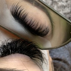 The Kay Kutie - Eyelash extensions