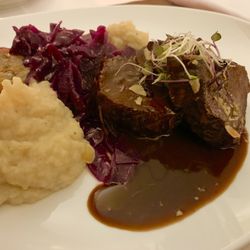 Lippeschlösschen - Restaurant-Karussell 2019: 3. Gang - Niederrheinischer Sauerbraten vom Rind