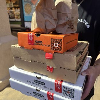 Tandoori Pizza - Pizza Near Me - Rancho Cucamonga, California