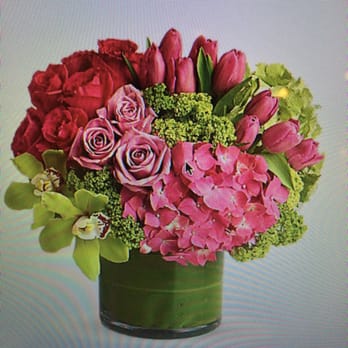 Silk Paradise Florist - This is the arrangement I ordered from Paradise Florist and was charged $150. The previous photo will show what I received instead! - Florists Near Me - Hoffman Estates, Illinois Silk Paradise Florist - This is the arrangement I ordered from Paradise Florist and was charged $150. The previous photo will show what I received instead! - Florists Near Me - Hoffman Estates, Illinois