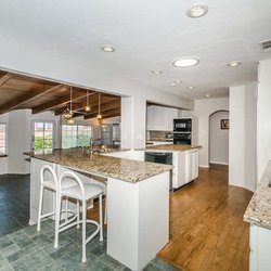 Brenda Dotts-RE/MAX United - Vista Ranch Style Home