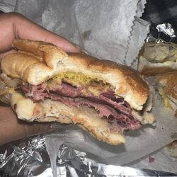 Metro Gourmet Deli - HH5. Reuban