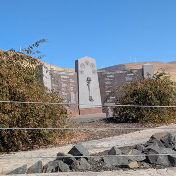 Stonehenge Memorial - Landmarks & Historical Buildings Near Me - Goldendale, Washington Stonehenge Memorial - Landmarks & Historical Buildings Near Me - Goldendale, Washington