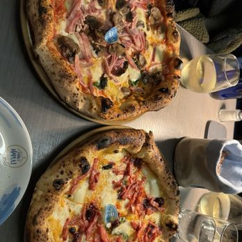 Song E Napule - Pizza Near Me - Rutherford, New Jersey Song E Napule - Pizza Near Me - Rutherford, New Jersey