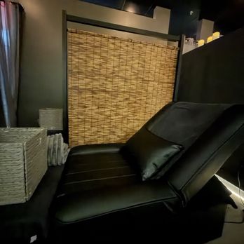 Utopia Foot & Shoulder Massage - Lounge Chair in private area - Massage Near Me - Smyrna, Georgia Utopia Foot & Shoulder Massage - Lounge Chair in private area - Massage Near Me - Smyrna, Georgia