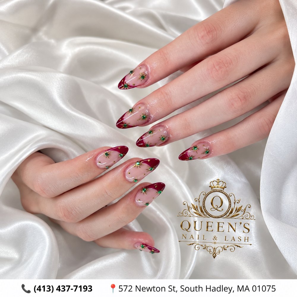 Queen's Nail And Lash Logo