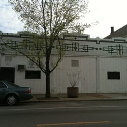 La Cueva - The hidden "Cueva" or Cave. Chicago's notable queens had