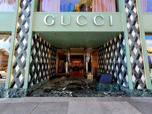 Gucci by null