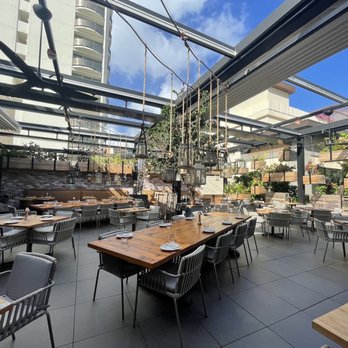 Herringbone Waikiki - Outdoor patio - Seafood Near Me - Honolulu, Hawaii Herringbone Waikiki - Outdoor patio - Seafood Near Me - Honolulu, Hawaii