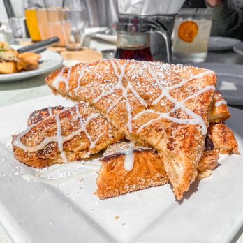 Eat Chow - Cinnamon French Toast - Breakfast & Brunch Near Me - Costa Mesa, California Eat Chow - Cinnamon French Toast - Breakfast & Brunch Near Me - Costa Mesa, California
