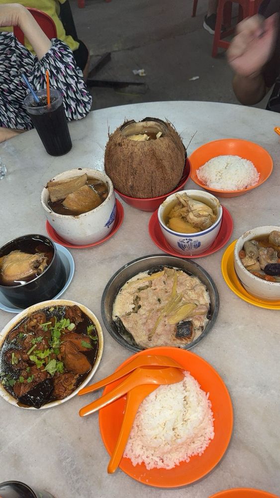 Keong Kee Herbal Soup