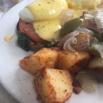 Don's Country Kitchen - Eggs Florentine and potatoes! - Breakfast & Brunch Near Me - Oceanside, California