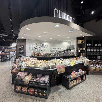 LINCOLN MARKET by null