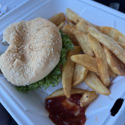 The Salty Heifers Burger Shack - Delicious burger