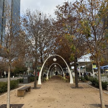 Klyde Warren Park - Parks Near Me - Dallas, Texas Klyde Warren Park - Parks Near Me - Dallas, Texas