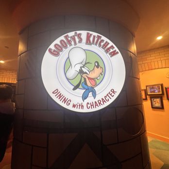 Goofy's Kitchen - American Near Me - Anaheim, California
