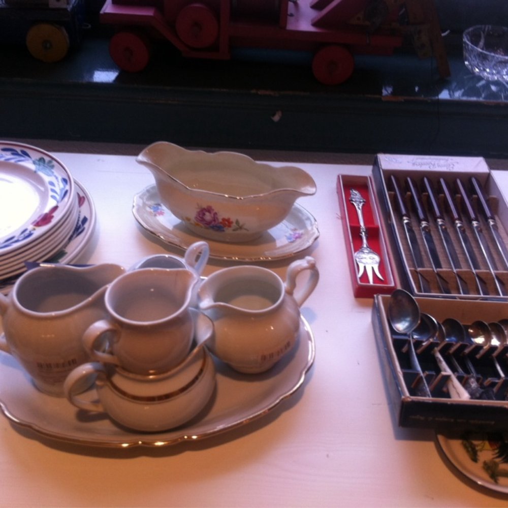 Olivia's Brocante - Furniture Stores Near Me - Amsterdam, New Hampshire