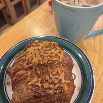 Salt Lake Roasting - Basil/tomatoe croissant and dirty chai - Desserts Near Me - Salt Lake City, Utah Salt Lake Roasting - Basil/tomatoe croissant and dirty chai - Desserts Near Me - Salt Lake City, Utah