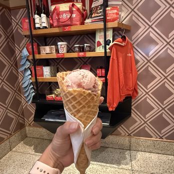 Salt & Straw - Ice Cream & Frozen Yogurt Near Me - Anaheim, California