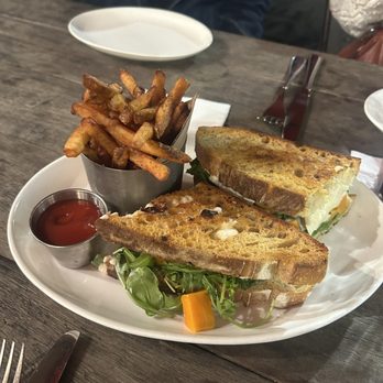 Gary Rack’s Farmhouse Kitchen - Apple Burrata Grilled Cheese - Bars Near Me - Delray Beach, Florida