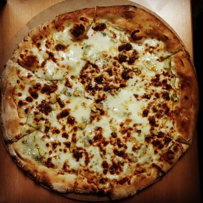 900 Degreez Pizza by null