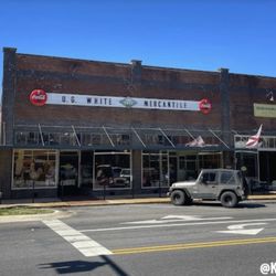 UG White Mercantile - Store front.