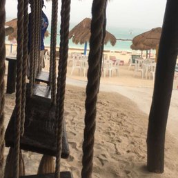 Swings on outside bar.