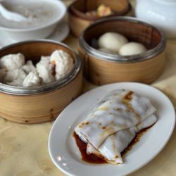 Jade Dim Sum - Jade Dim Sum - beef rice rolls & buns