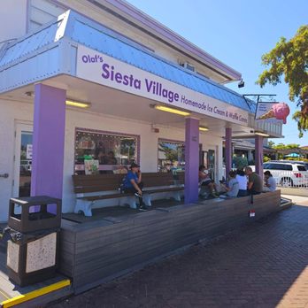 Olaf's Siesta Village - The front and entrance to the shop. - Ice Cream & Frozen Yogurt Near Me - Siesta Key, Florida Olaf's Siesta Village - The front and entrance to the shop. - Ice Cream & Frozen Yogurt Near Me - Siesta Key, Florida