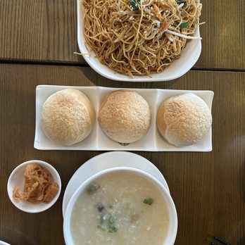 Tim Ho Wan - Baked barbecue pork buns, congee, and soy sauce needles - Dim Sum Near Me - Katy, Texas Tim Ho Wan - Baked barbecue pork buns, congee, and soy sauce needles - Dim Sum Near Me - Katy, Texas