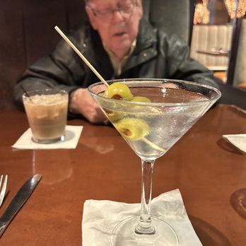 Stanford's - Clackamas - Martini and White Russian - American Near Me - Clackamas, Oregon
