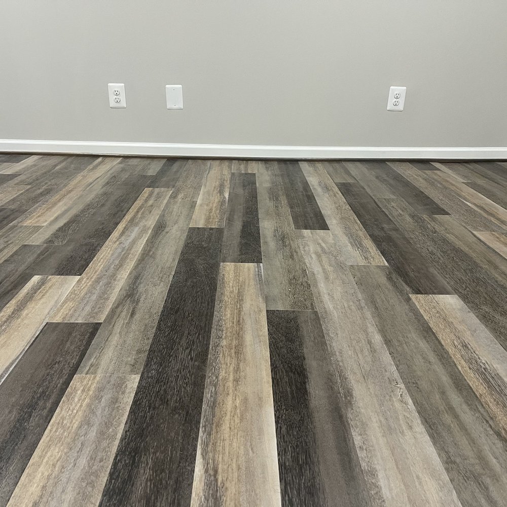 M & M Floors - a hardwood floor in an empty room - Flooring Near Me - Fairfax, Virginia M & M Floors - a hardwood floor in an empty room - Flooring Near Me - Fairfax, Virginia