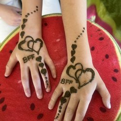 Panna Eyebrow Threading & Henna Studio