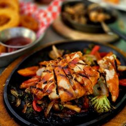 Chuck's Roadhouse Pickering - Honey Siracha Sizzler
