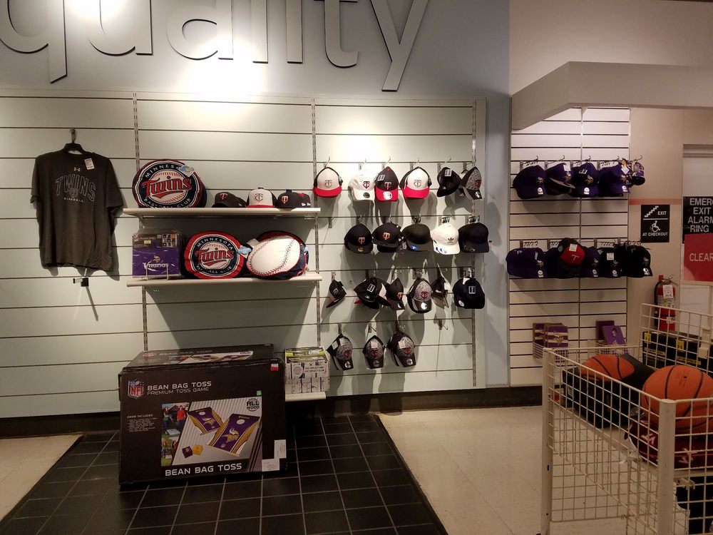 MARSHALLS CLOSED Updated August 2024 35 Reviews 40 S 7th St