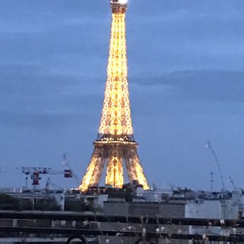 Hôtel Raphael Paris - Viewing sunset - Hotels Near Me - Paris, 75 Hôtel Raphael Paris - Viewing sunset - Hotels Near Me - Paris, 75