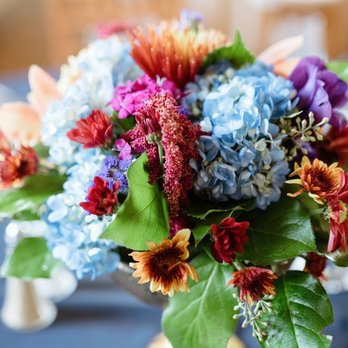 Flowers By Sam - Reception centerpiece - Floral Designers Near Me Flowers By Sam - Reception centerpiece - Floral Designers Near Me