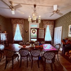 The Queen Victoria - Queen Victoria's dining room