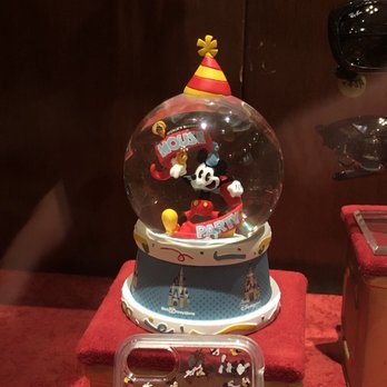 Disney Showcase - Snow globe - Fashion Near Me - Anaheim, California Disney Showcase - Snow globe - Fashion Near Me - Anaheim, California