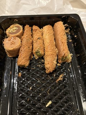 The Golden Nuts by null