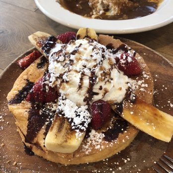 Aloha Kitchen - Banana soufflé pancakes - Breakfast & Brunch Near Me - Honolulu, Hawaii Aloha Kitchen - Banana soufflé pancakes - Breakfast & Brunch Near Me - Honolulu, Hawaii