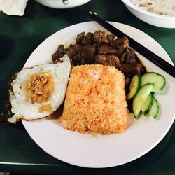Ama Dao - The shaking beef was filling and tasty.  I would order it again and again.