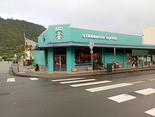 Manoa Marketplace by null