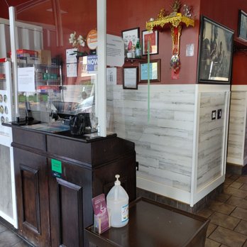Wild Tiger Thai - a counter with a blender - Thai Near Me - Vancouver, Washington